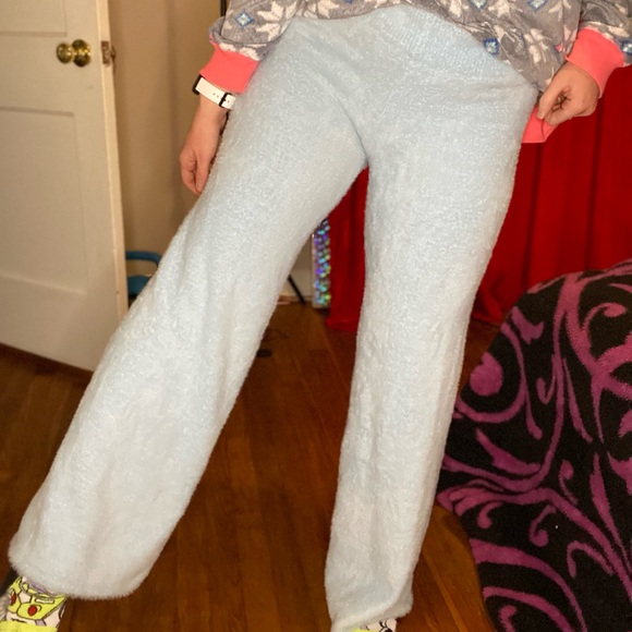 F21 baby blue fuzzy pants - Picture 2 of 8